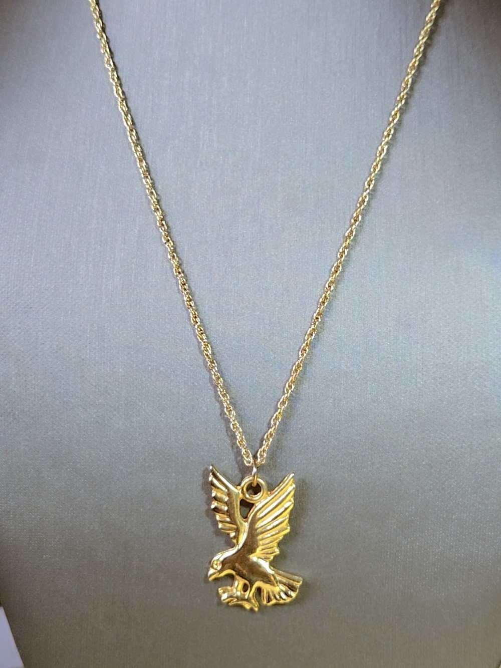 Gold Tone Eagle Pendant Necklace Delicate Rope Chain